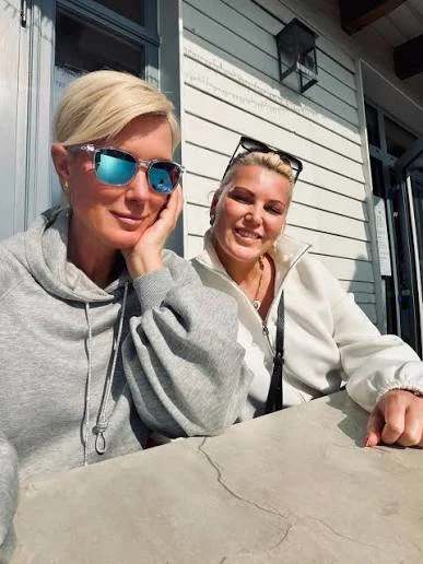 Wer ist die Schwester von Kamilla Senjo